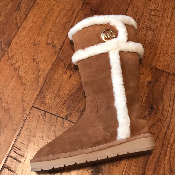 Michael kors boots - Picture 6 of 13
